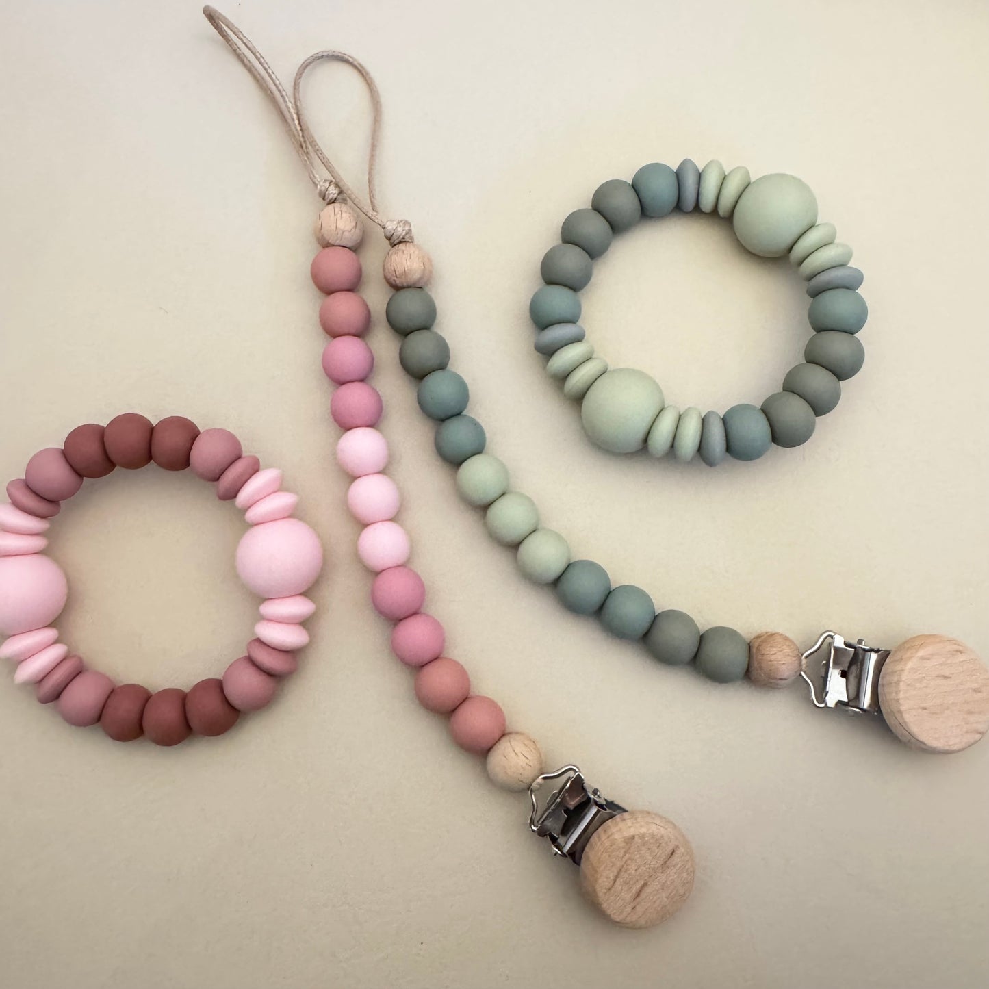 Set NOVA Essentiel - Attache tétine + Anneau de dentition