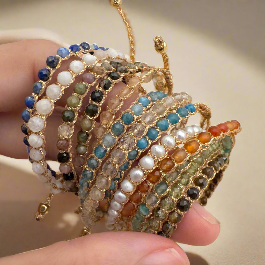 bracelet enfant pierres de naissance semi précieuses IZAÖ