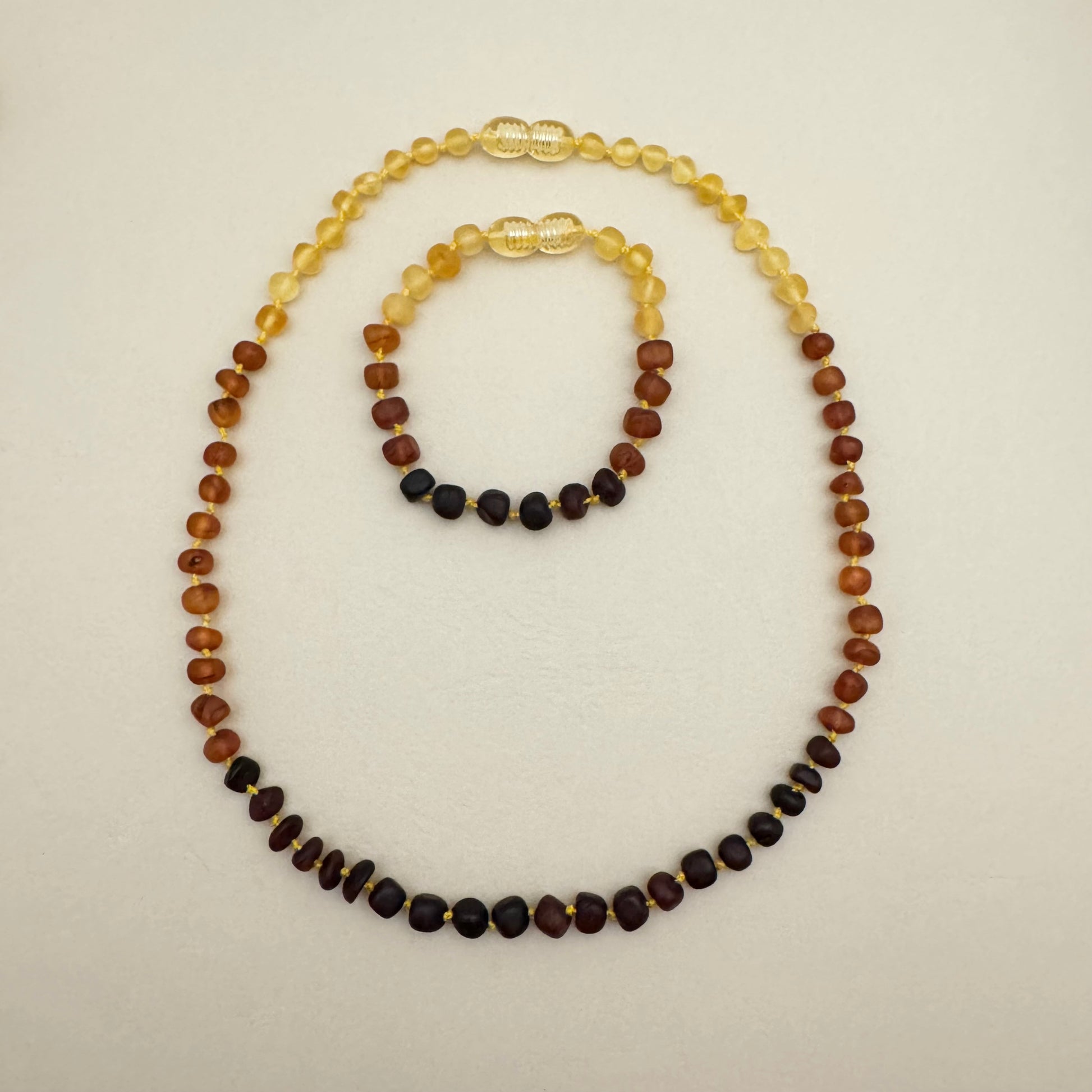 ensemble collier et bracelet ambre pour bébé