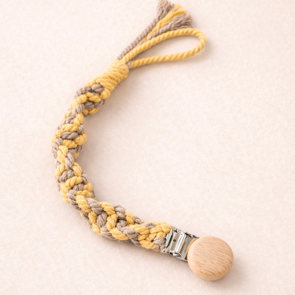 attache tetine macrame jaune er beige
